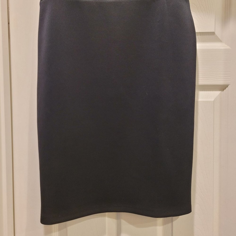 INC black pencil skirt - M
